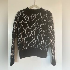 Astr Black and White Floral Women's Sweater